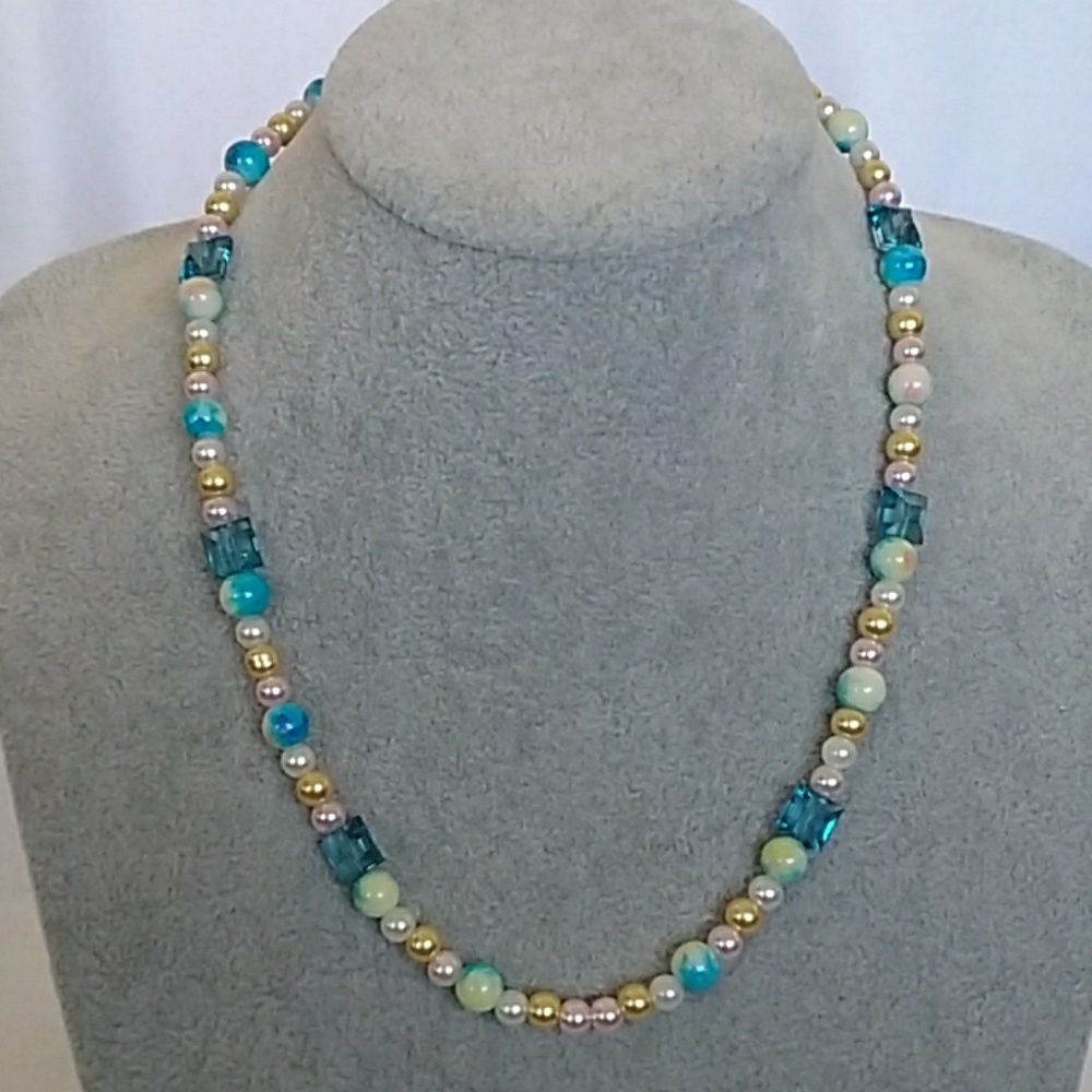Multi color beaded necklace